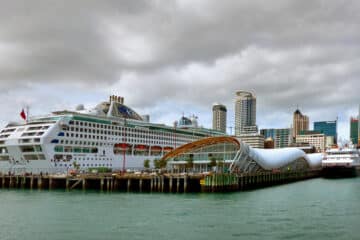 Soldiers Bay boardwalk: Ports of Auckland NZ (Sun Princess))